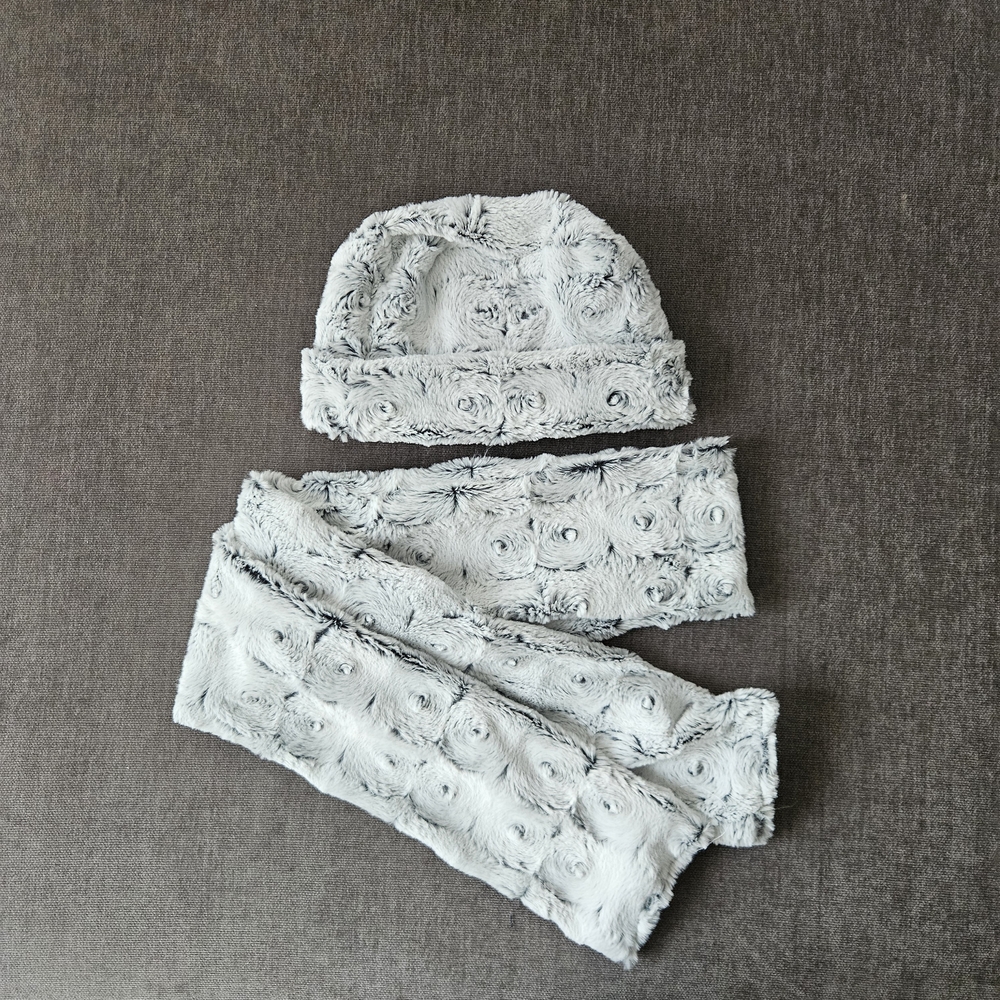 Grey Fuzzy Hat And Scarf Set